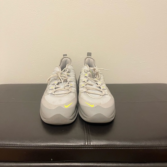 Men’s Nike Air Max - Picture 3 of 4